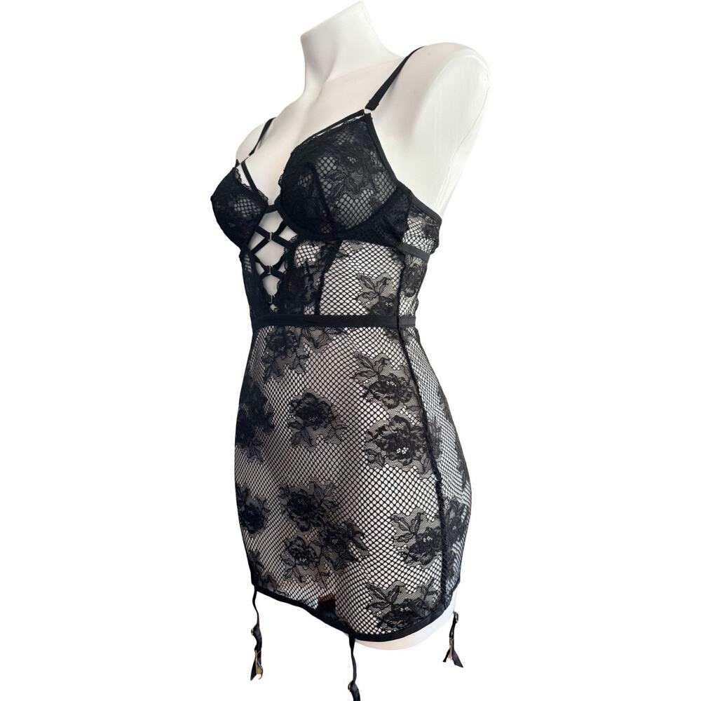Victoria's Secret Black Lace Fishnet Corset Chemise Garter Lace Up Back Size M - Picture 3 of 14
